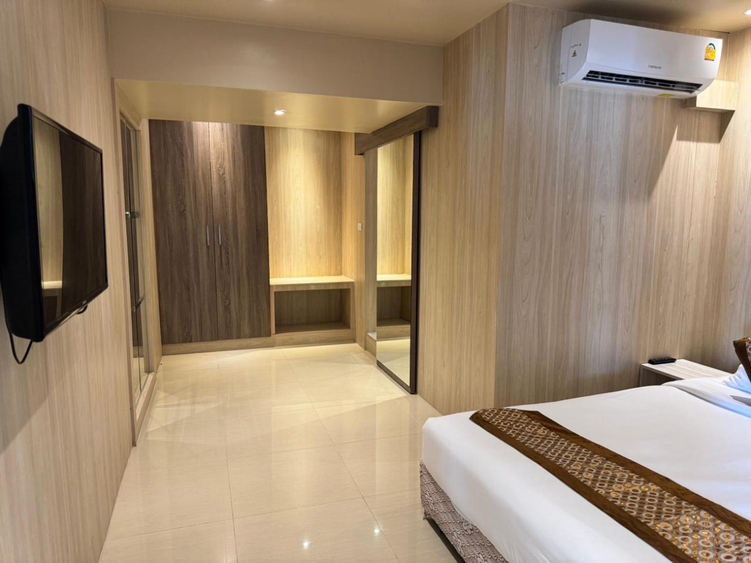 Condo Minium Patong Phuket Exterior photo