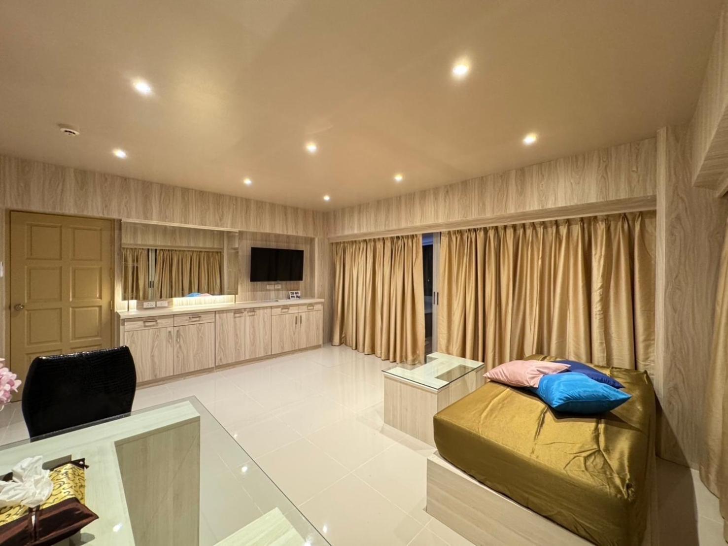 Condo Minium Patong Phuket Exterior photo